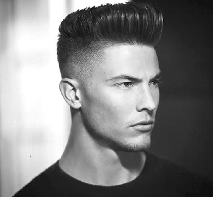 taglio capelli flat top uomo tendenze 2025