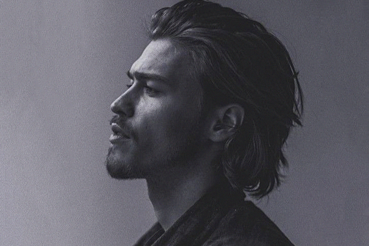 capelli lunghi taglio capelli uomo primavera estate