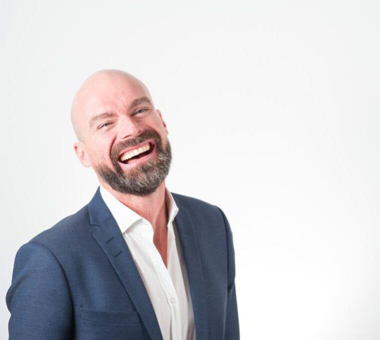 consigli taglio capelli uomo pochi capelli