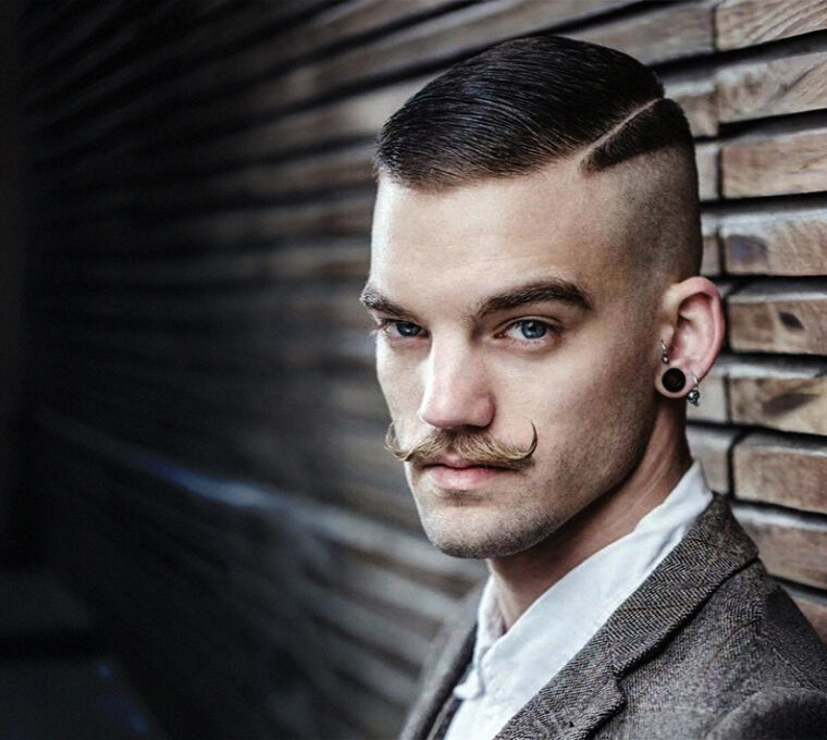 baffi imperial imperiali mustachetaglio capelli uomo