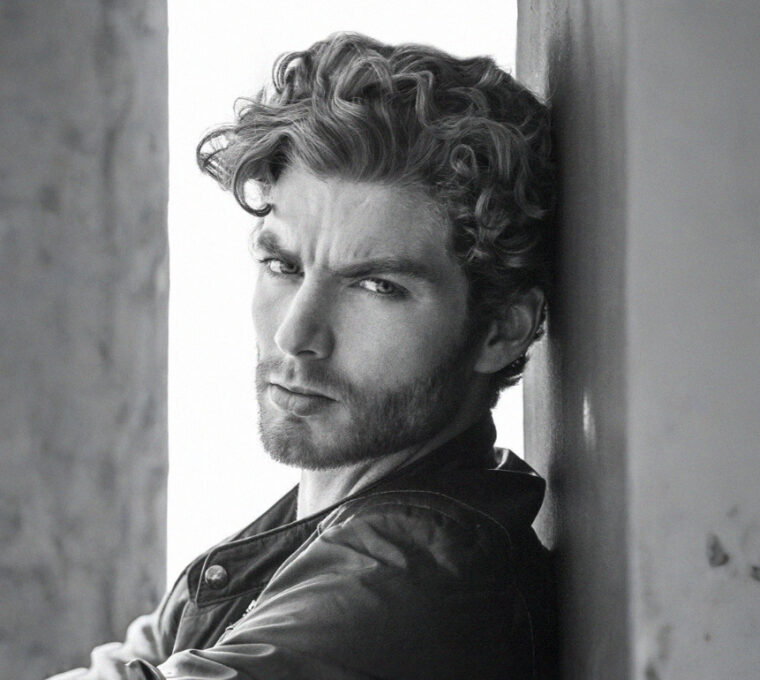 capelli mossi wavy hair acconciature taglio capelli uomo trends barbershop
