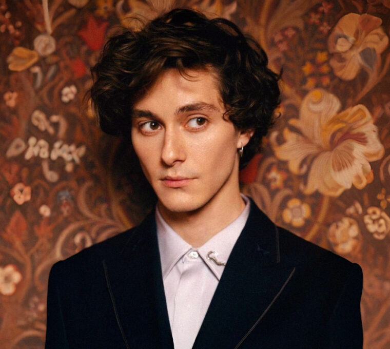 capelli mossi wavy hair acconciature taglio capelli uomo